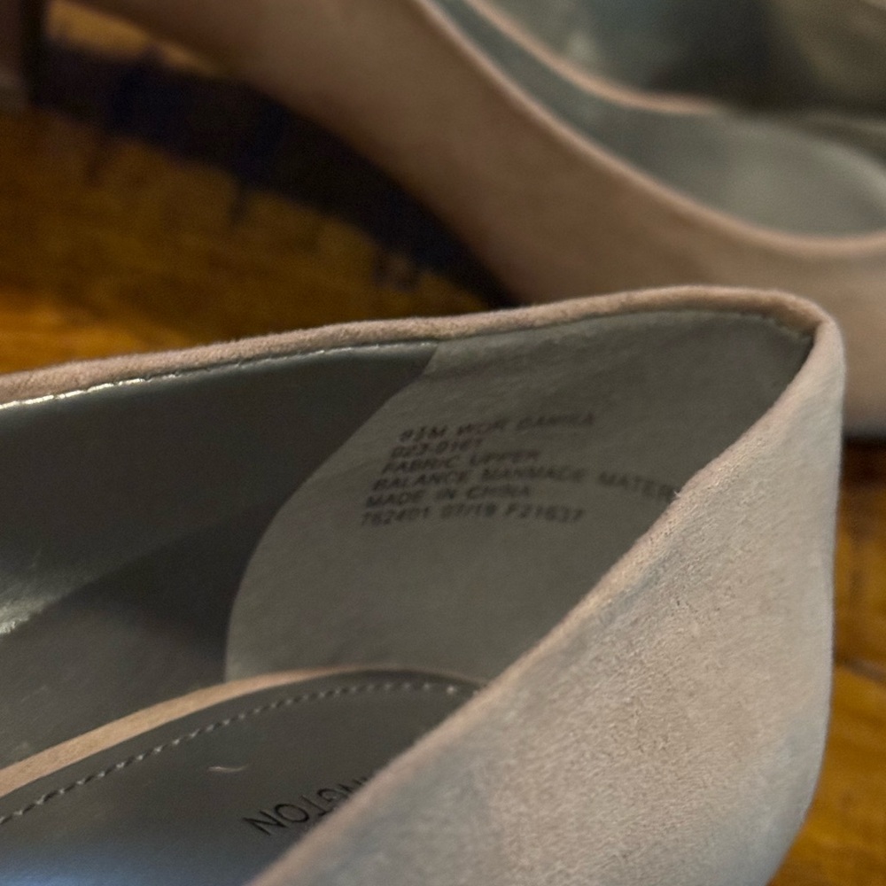 Worthington Cream and Pink Pointed Toe Heels - Picture 4 of 5